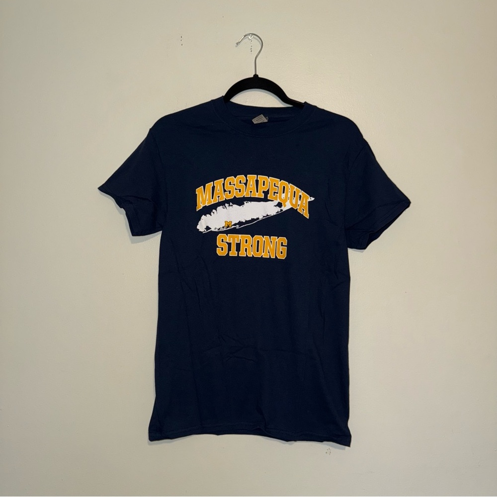 MASSAPEQUA STRONG Gildan Blue Short Sleeve Tee - New Without Tags